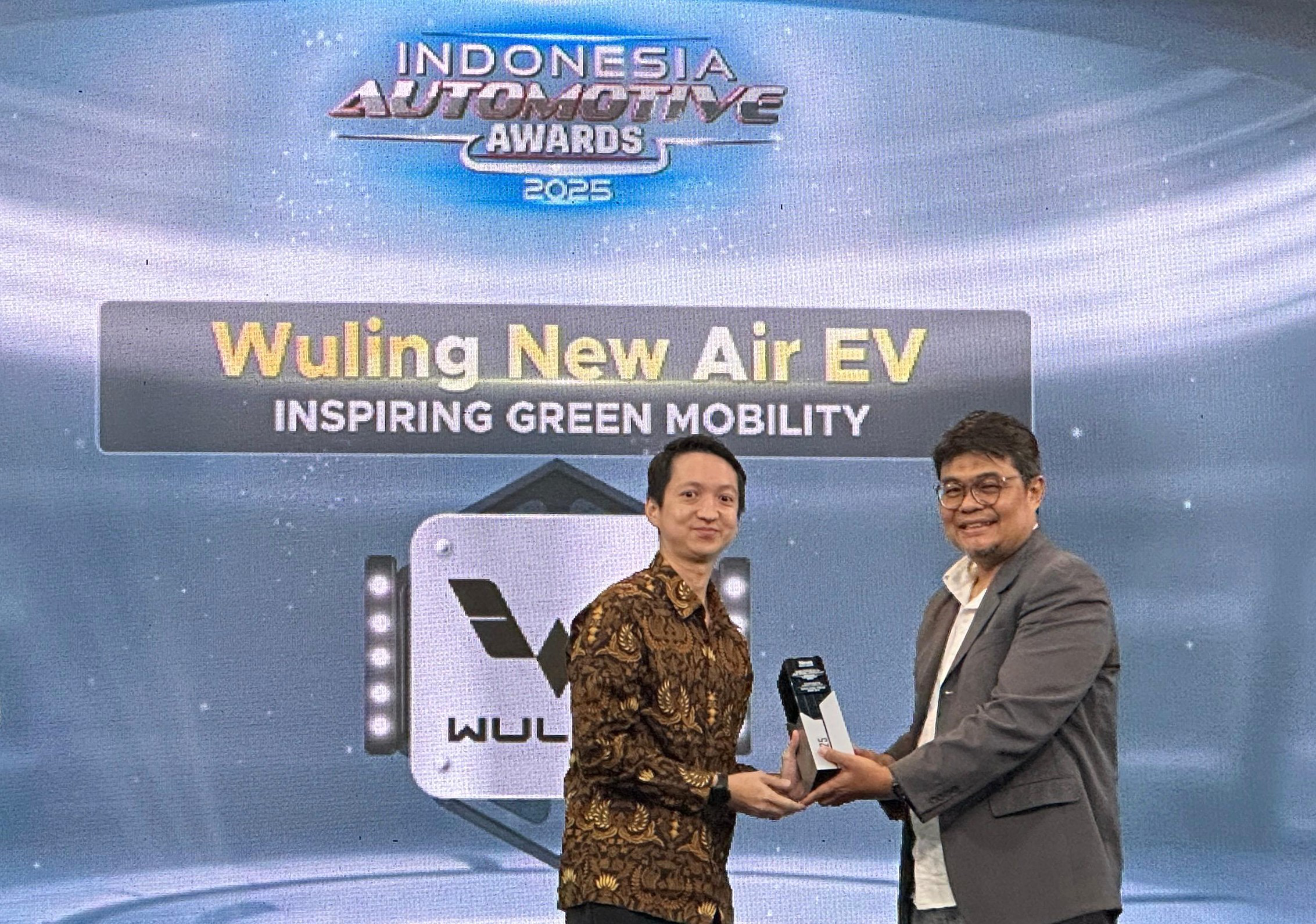 Wuling Raih Penghargaan Most Innovative EV Brand 2025